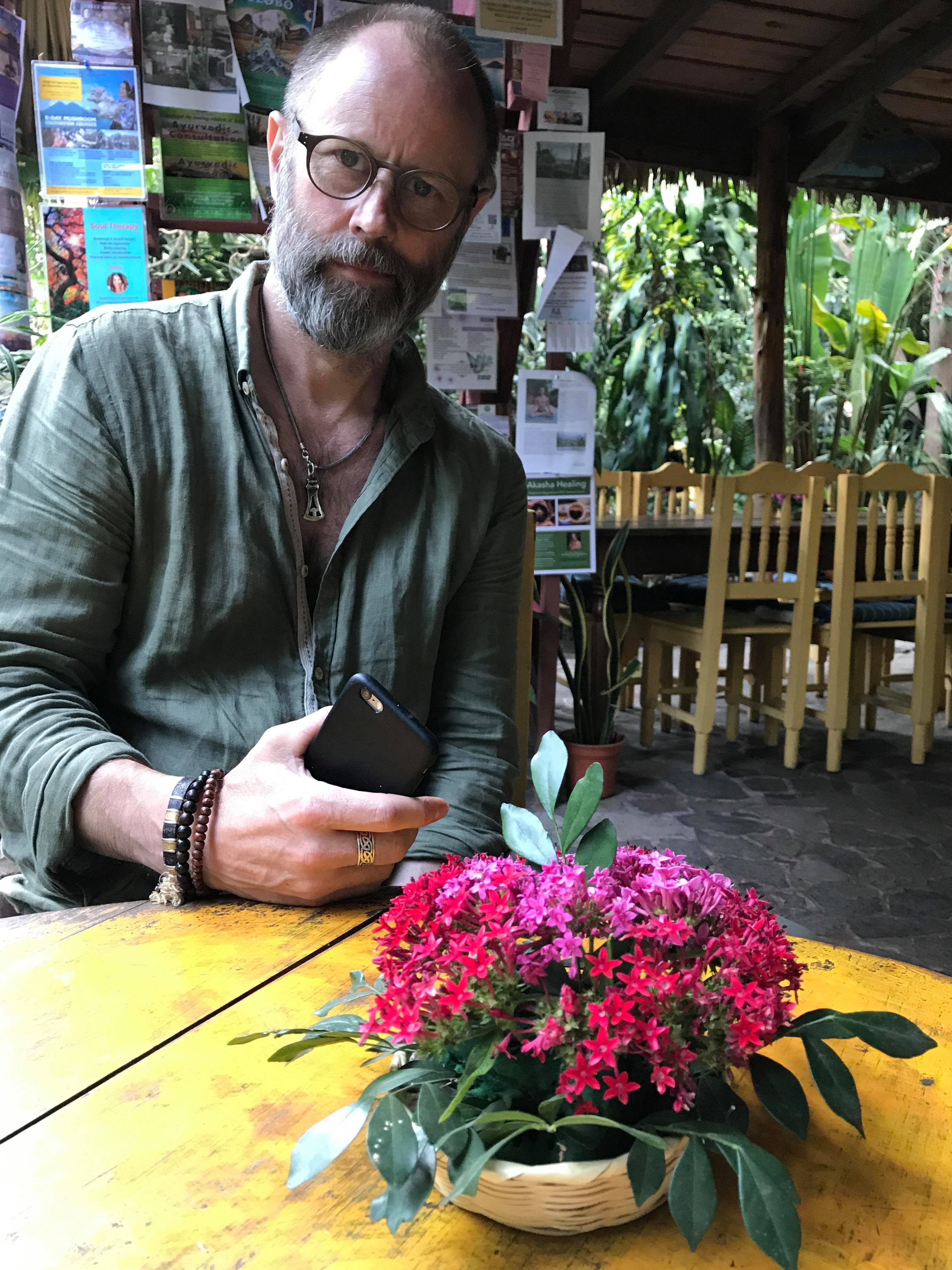 27266059_811735762351359_305052725_o